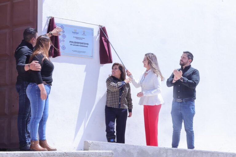 Inaugura Gobernadora Lorena Cuéllar Polideportivo en Lázaro Cárdenas