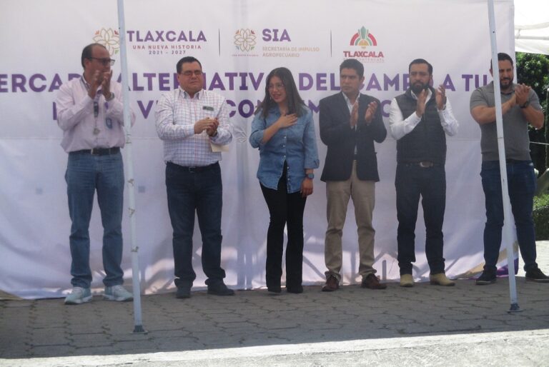 Con Respaldo de la SIA, Instalan Mercado Alternativo en Plaza Juárez