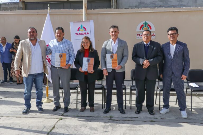 Cumple Alfonso Sánchez compromiso de llevar agua a la Telesecundaria “Desiderio Hernández Xochitiotzin” de Acuitlapilco