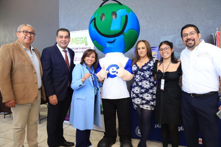 Inaugura Gobernadora Congreso Estatal Para Servidoras y Servidores Públicos