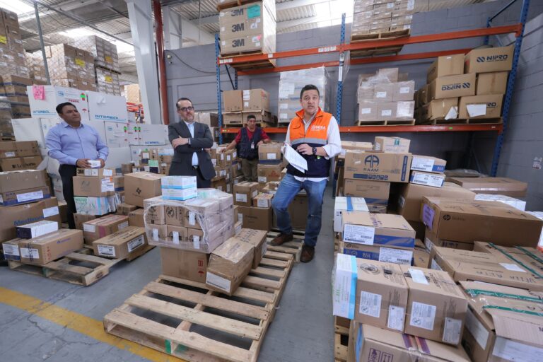 El Sector Salud ha repartido más de 133 mil medicamentos, insumos y equipos a hospitales y unidades médicas
