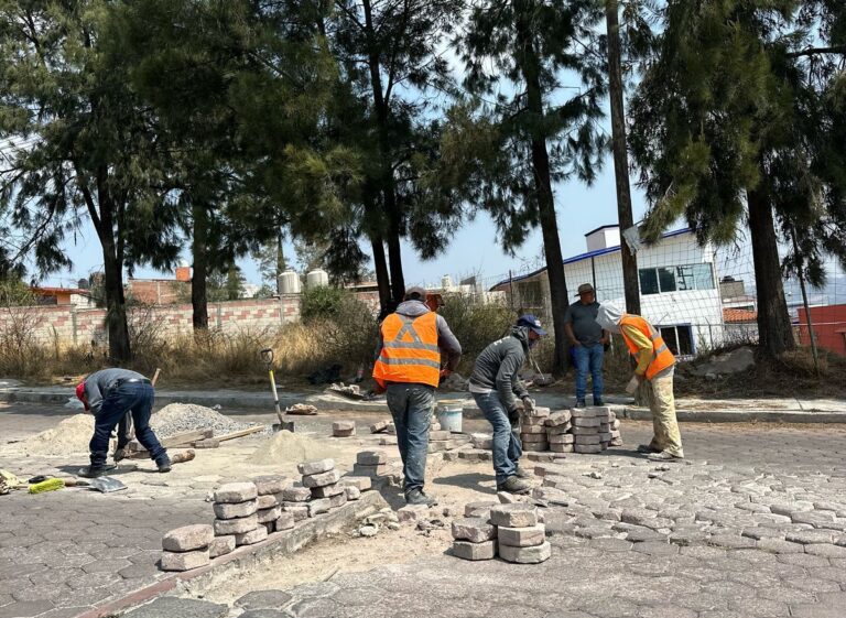 Realiza Ayuntamiento de Tlaxcala acciones permanentes de bacheo y mantenimiento en calles de la capital
