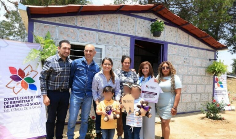 Entrega Gobernadora y Comité Consultivo de Bienestar Vivienda Adecuada en Huamantla