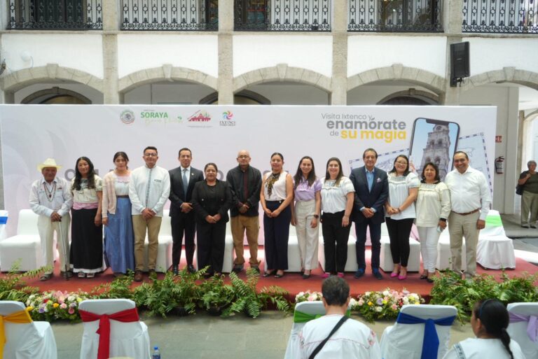 Rinde protesta el Consejo Consultivo Municipal de Turismo de Ixtenco en el Congreso del Estado