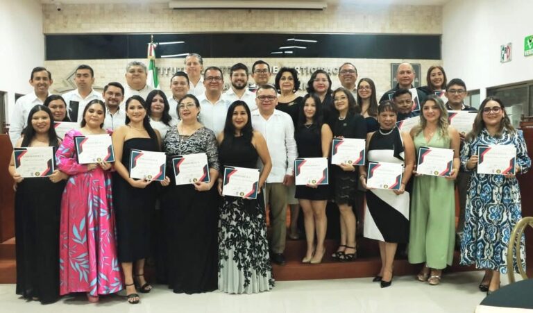 Gradúa CIJUREP-UATx a 2ª Generación de Maestría en Derechos Políticos y Procesos Electorales, en Yucatán