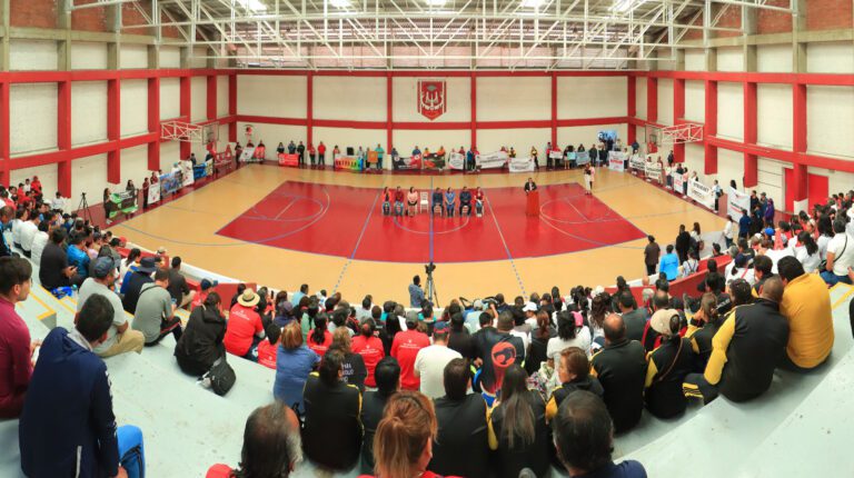 Elogia Rector de la UATx disposición del STEIESET para el logro de acuerdos