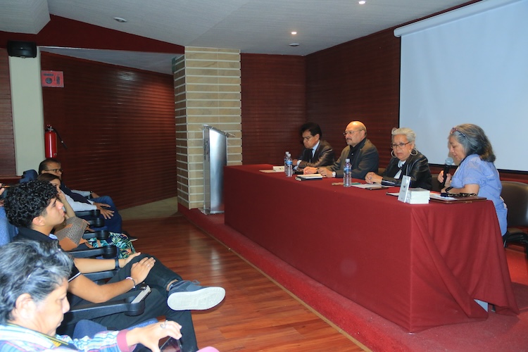 Presentaron en la UATx el libro El paisaje