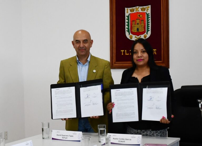Firman convenio SOTyV y CEAVIT para fortalecer programas de vivienda