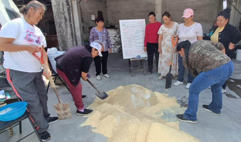 Secretaría de Impulso Agropecuario Fomenta la Avicultura en Tecuexcomac, Ixtacuixtla