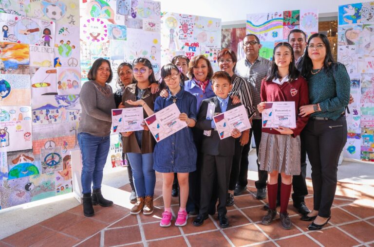 Premian a Ganadores del Primer Concurso de Dibujo “Colorea el Cambio, Dibuja la Paz”