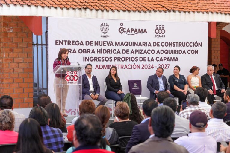 Presencia Gobernadora Entrega de Maquinaria de Construcción Para Obra Hídrica de Apizaco