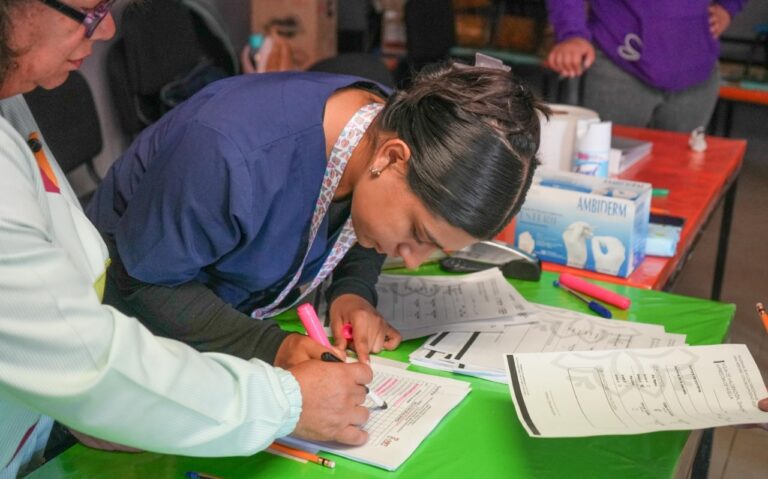 Secretaría de Bienestar Apoya a Estudiantes de Comunidades Vulnerables