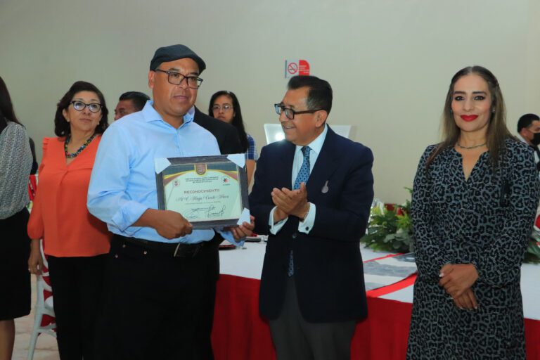 Encabeza Rector de la UATx celebración por 55 aniversario del STEIESET