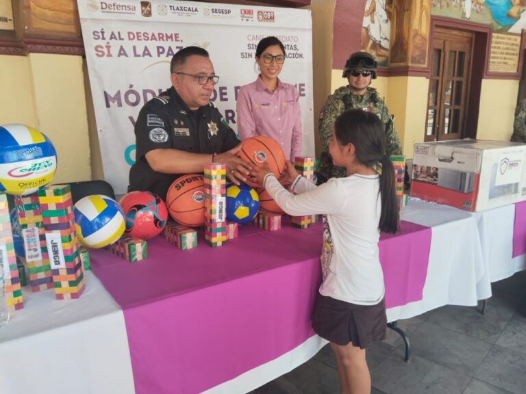 Niños Ponen el Ejemplo: En Tlaxcala, Canjean más Juguetes Bélicos