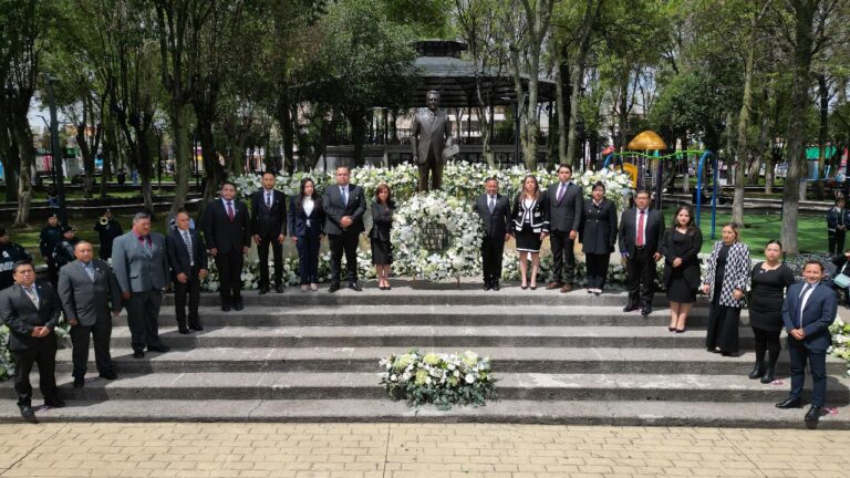 Asiste Gobernadora a Ceremonia del 44 Aniversario Luctuoso de Emilio Sánchez Piedras
