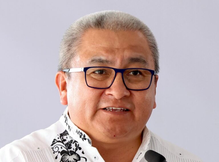 Reducción en la edad de jubilación de docentes beneficiaría a 3.4%: SEPE