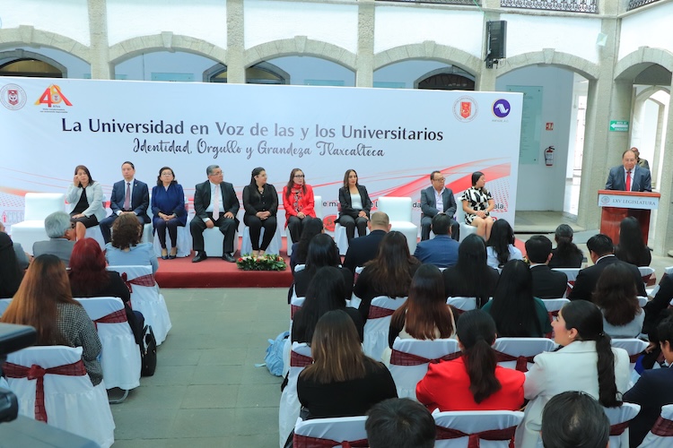 Celebra UATx el Día de la Universidad