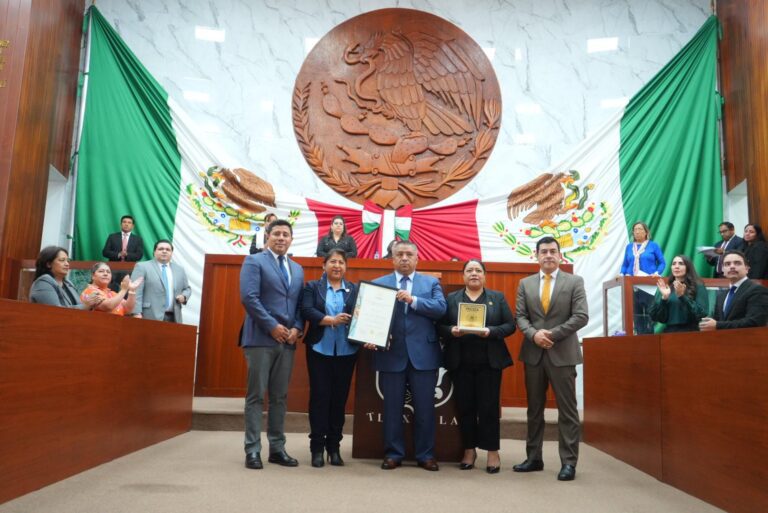 Entrega LXV Legislatura el Premio «Miguel N. Lira» al periodista Juan Luis Cruz Pérez