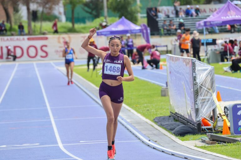 Ita Livi Conde se Corona Campeona Nacional en los 5 Mil Metros Planos Sub-20 de la Olimpiada CONADE 2025