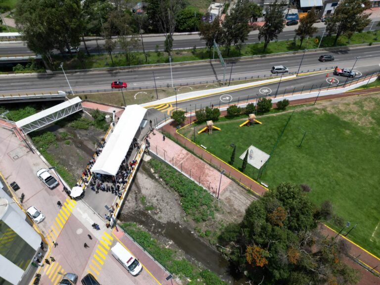 Entrega Gobernadora Lorena Cuéllar Puente Vehicular que Beneficiará a 7 mil Habitantes de Chiautempan