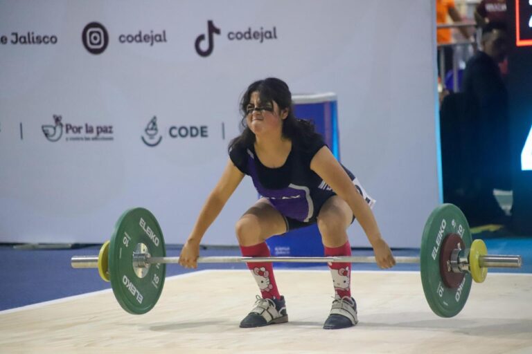 Rosella Maylen Sánchez Destaca en Halterofilia Durante Olimpiada Nacional CONADE 2025