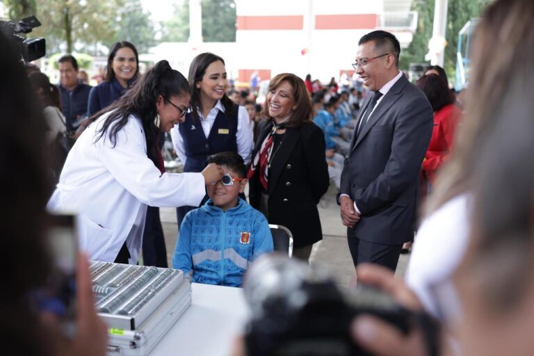 Ponen en Marcha Gobernadora y Sedif, por Cuarto Año, el Programa Atención Visual y Entrega de Lentes “Contigo Para Ver, Aprender y Avanzar”