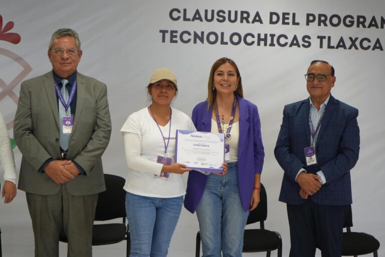 Concluye Cuarto Bloque de “Tecnolochicas Tlaxcala”; 100 Alumnas se Capacitan en Robótica e Inteligencia Artificial