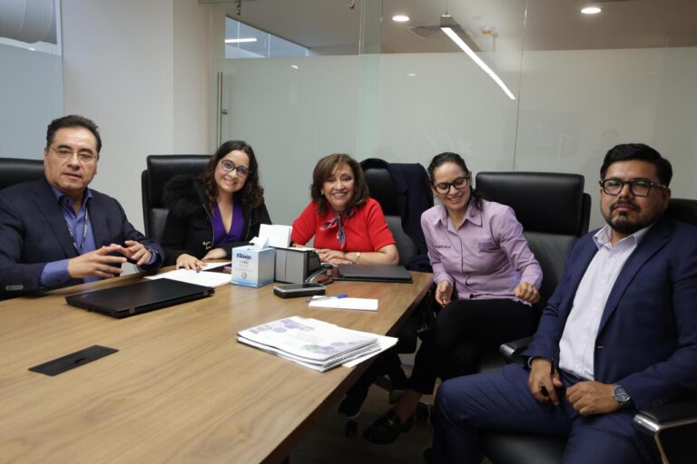 Sostiene Gobernadora Lorena Cuéllar Reunión de Trabajo Para Avanzar en la Cobertura Eléctrica Total en Tlaxcala