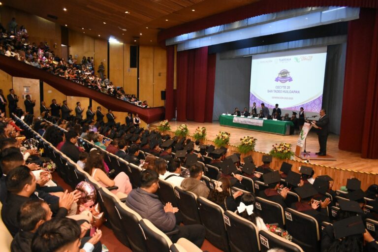 Concluyen sus estudios más de 4 mil jóvenes del CECyTE-EMSaD Tlaxcala