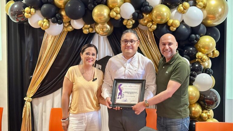 Entrega ITEA Certificados de Educación Básica a Trabajadores de «La Morena»