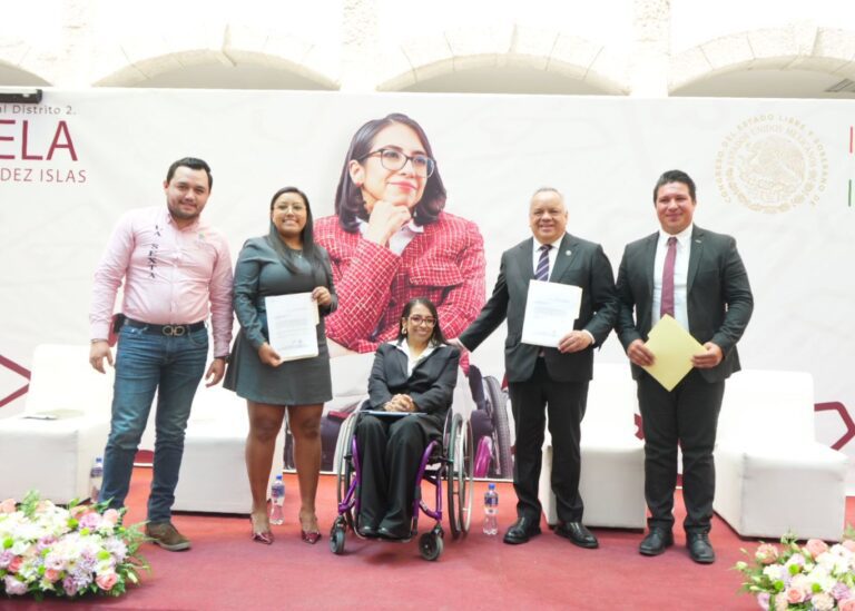 Promueve Gabriela Hernández voto de presidentes de comunidad