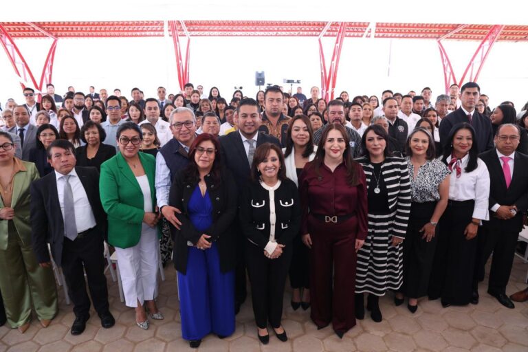 Gobernadora Inaugura Centro de Convivencia Familiar en Calpulalpan