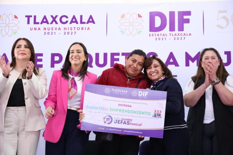 Destaca Gobernadora Respaldo a 2 Mil 400 Jefas de Familia con Impulso Económico y Capacitación a Través del DIF Estatal