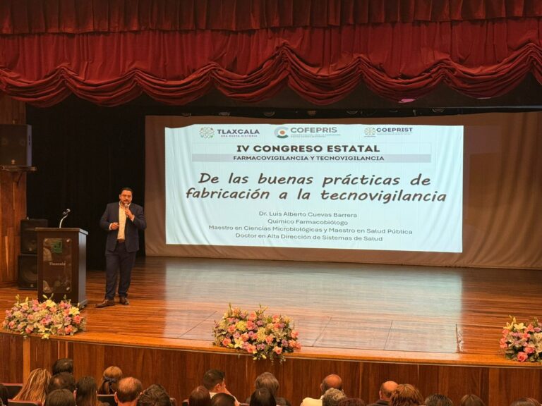 Médicos y enfermeras se capacitan en uso seguro de medicamentos y tecnologías para la salud