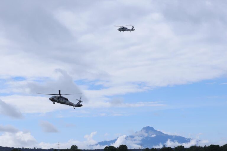 CIELOS DE TLAXCALA SON ESCENARIOS DE PRÁCTICAS ÁEREAS PARA EL DESFILE 16 DE SEPTIEMBRE