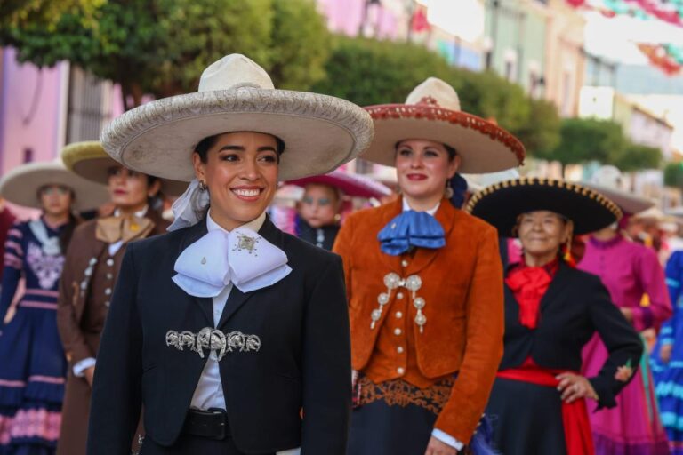 CELEBRA TLAXCALA ELEGANCIA Y TRADICIÓN DE LA DAMA CHARRA EN LA PASARELA “SÉ PARTE DE LA HISTORIA”