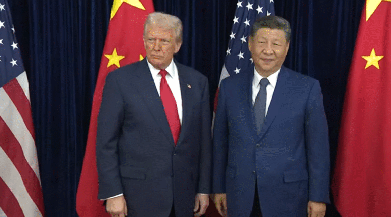 Tras Corea del Sur, Trump y Xi se Reúnen en Beijing