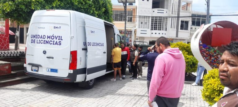 EXPIDE UNIDAD MÓVIL DE LA SECRETARÍA DE MOVILIDAD MÁS DE MIL 200 LICENCIAS DE CONDUCIR