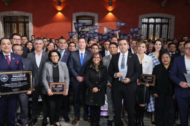 Entrega Gobierno de Tlaxcala el Premio Estatal a la Competitividad 2025