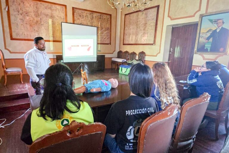 CAPACITA AYUNTAMIENTO DE TLAXCALA A PERSONAL DE PROTECCIÓN CIVIL PARA FORTALECER LA RESPUESTA ANTE EMERGENCIAS