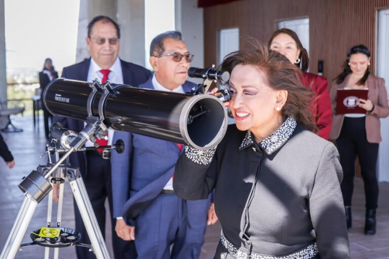 INAUGURAN TORRE DE RECTORÍA DE LA UATX, SÍMBOLO DE CONOCIMIENTO E INNOVACIÓN .