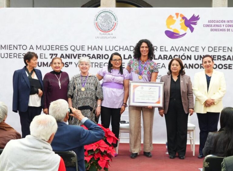 Acompañan diputadas entrega de la presea “Eleanor Roosevelt” en reconocimiento a mujeres defensoras de los derechos humanos