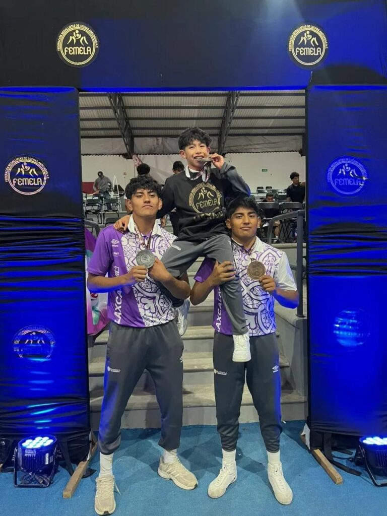 TLAXCALA BRILLA EN EL GRAND PRIX DE LUCHAS ASOCIADAS CON SEIS MEDALLAS