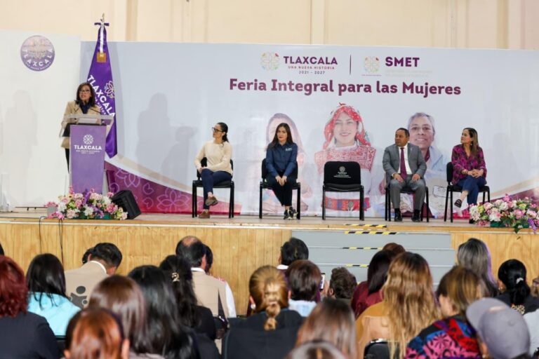 INAUGURA GOBERNADORA FERIA DE ATENCIÓN INTEGRAL PARA MUJERES 2025 EN APIZACO