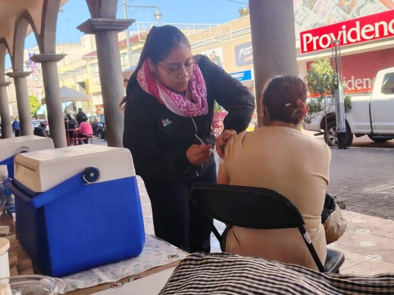 Gobierno del Estado Refuerza Estrategia de Triple Protección de Vacunación Ante Temporada Invernal