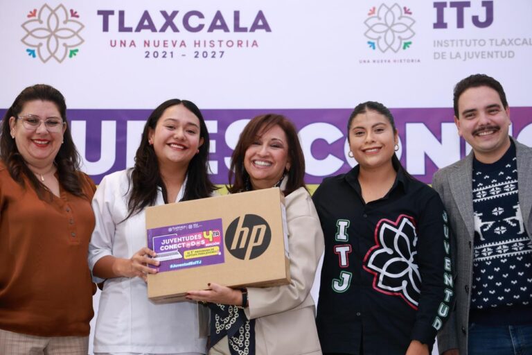 «Sueñen en grande»: Lorena Cuéllar Entrega 1,250 Laptops con Subsidio del 80% a Jóvenes Tlaxcaltecas