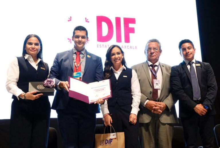 Más de 2 mil docentes se capacitan en el 1er Foro de autismo Sedif–Teletón en Tlaxcala