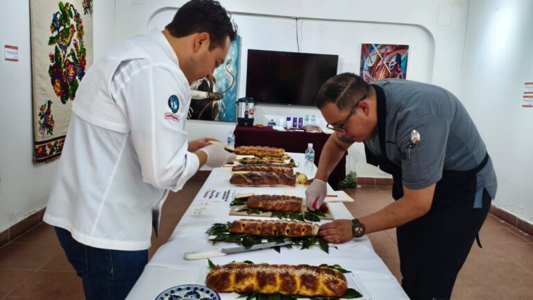 21 piezas compiten en concurso estatal que fortalece tradición del pan de fiesta en Tlaxcala