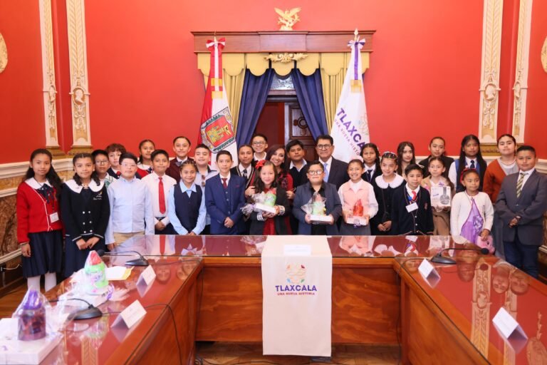 “El Sentido del Poder es Servir a los Demás”: Gobernadora a Integrantes del 17° Parlamento Infantil