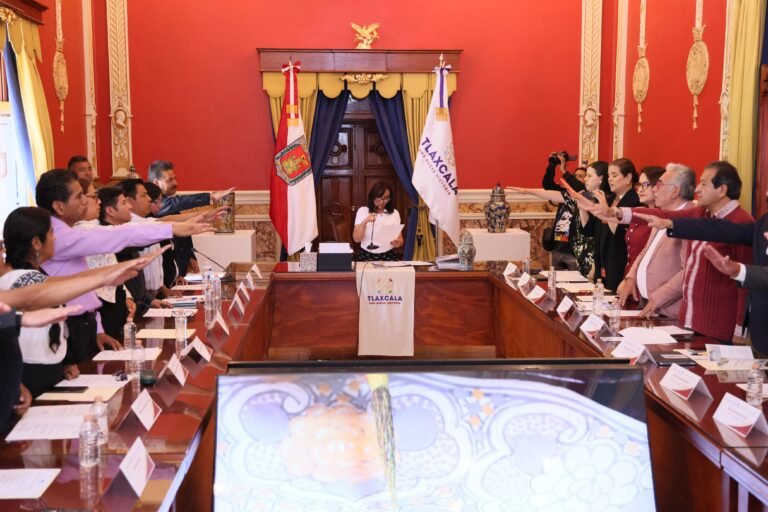 Rinden Protesta Integrantes del Consejo Comunitario Para la Salvaguarda de los Procesos Artesanales de la Talavera